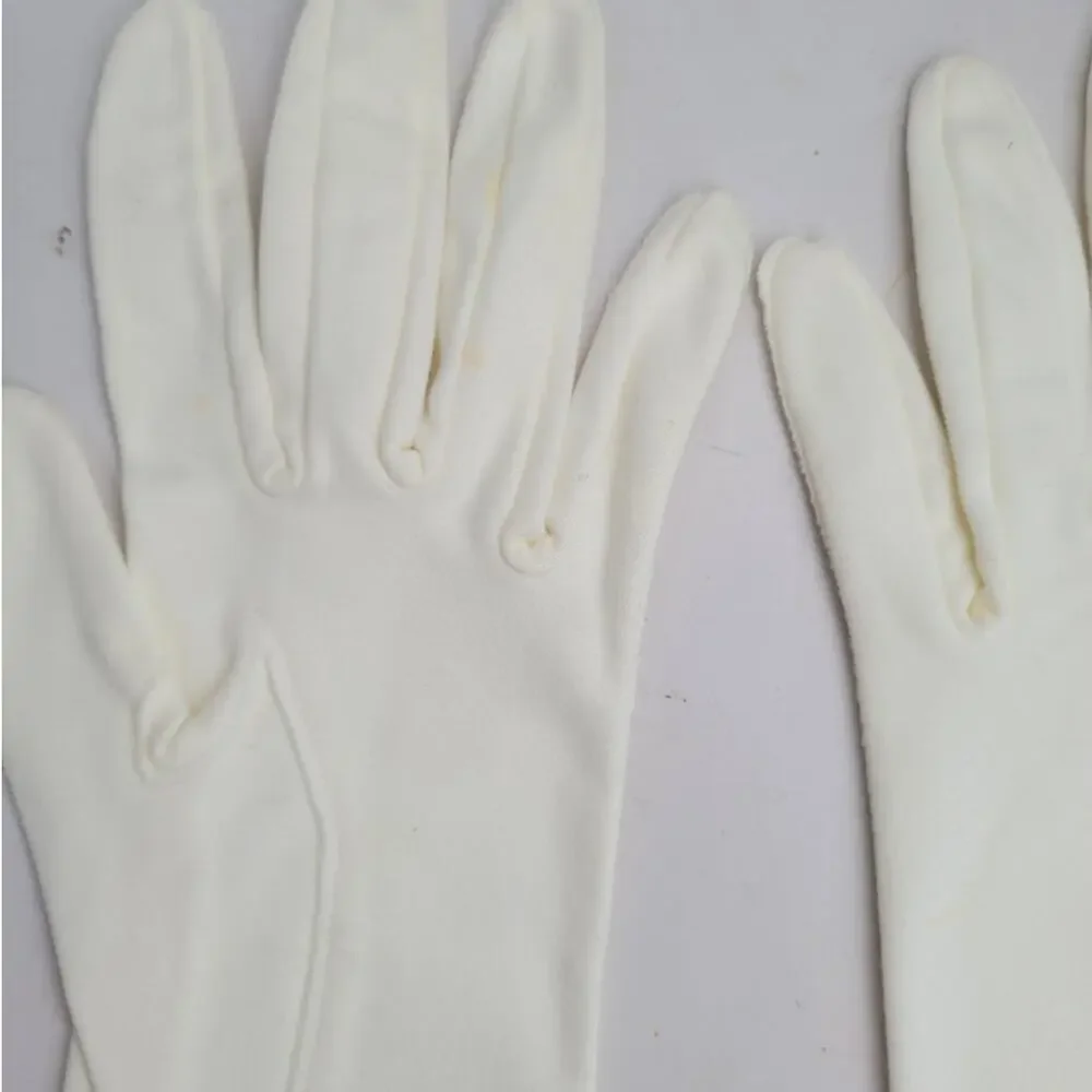 Complexion by Hanes Vintage White Nylon Ladies Elbow Length Dress Gloves‎